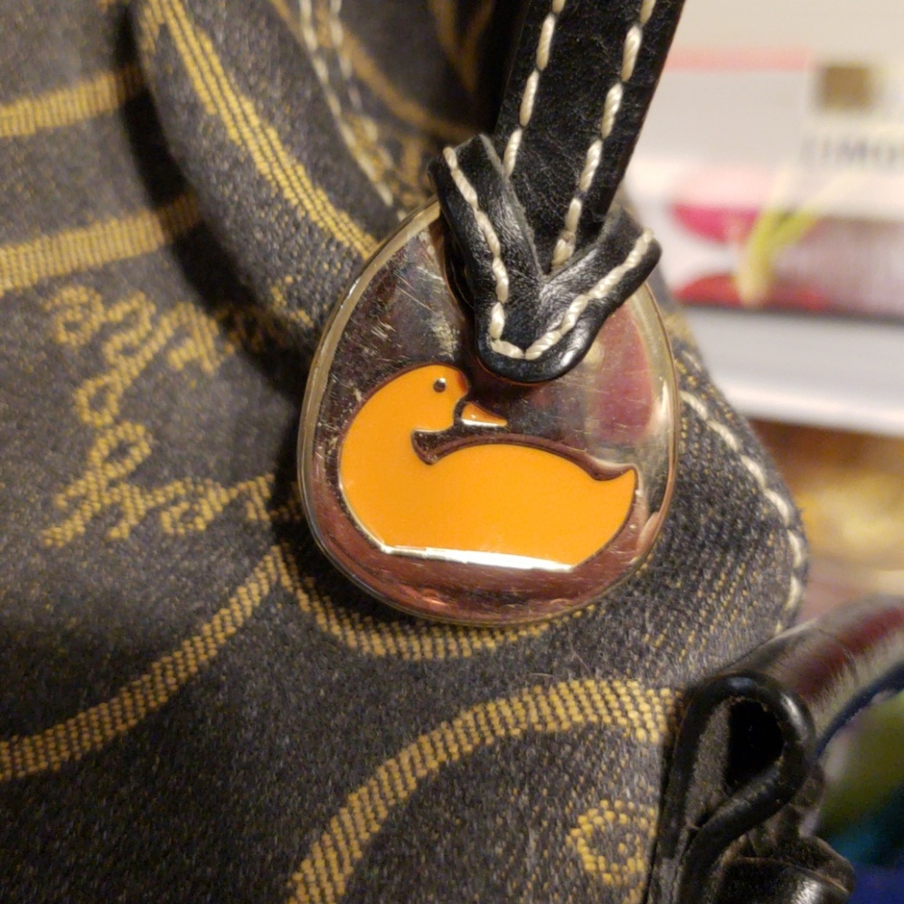 Dooney and Bourke bag - Picture 5 of 5